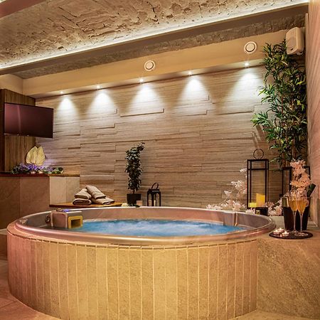 Venus Apartment With Jacuzzi And Sauna - City Center Белград Экстерьер фото